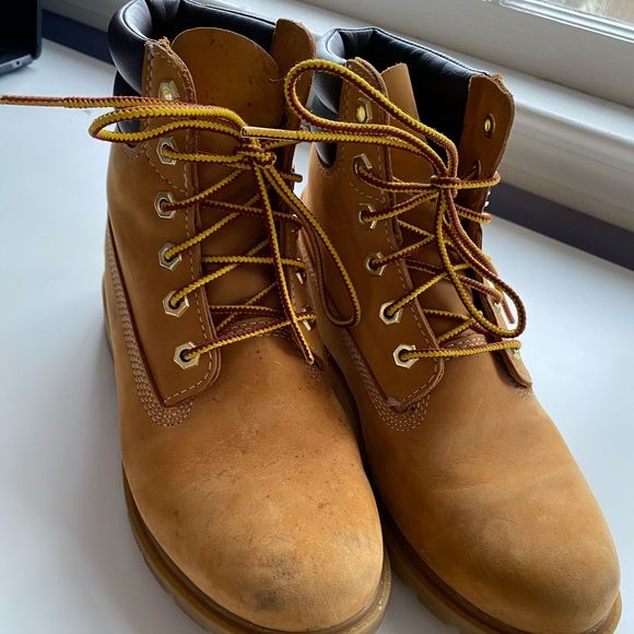 Women’s Timberland size 7 - Picture 2 of 5